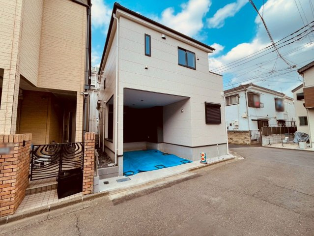 【外観】 | 西東京市南町４丁目　新築戸建て | 落ち着いた色合いとシンプルなデザインが魅力の外観です