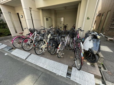 【その他共用部分】 | オーティーハイツ上新庄 | 駐輪場があります