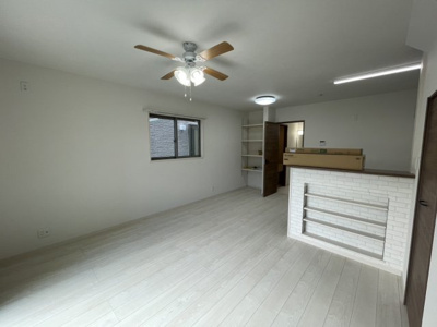 【居間・リビング】 | 恩納村名嘉真 | B棟