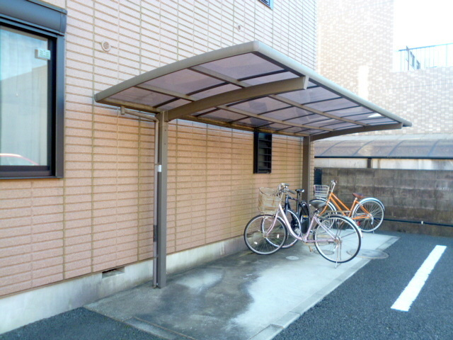シャモニー久我山のその他共用部分|★屋根付き駐輪場★