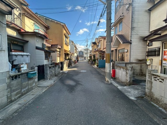 横大路下三栖山殿　建築条件付土地の前面道路含む現地写真