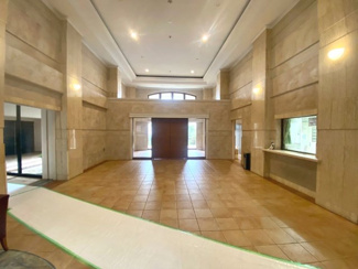 【ロビー】 | リバーガーデン三国ヶ丘けやき通り | 【３面引回しバルコニー】開放感のあるバルコニーです♪お洗濯も楽々快適に干せますよ♪