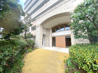  | リバーガーデン三国ヶ丘けやき通り | 洗面室へはキッチンからと廊下からの２方向から出入りできるので、家事の効率も上がりますね！