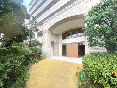  | リバーガーデン三国ヶ丘けやき通り | 洗面室へはキッチンからと廊下からの２方向から出入りできるので、家事の効率も上がりますね！