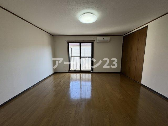 東村山市秋津町５丁目の一戸建ての居間・リビング