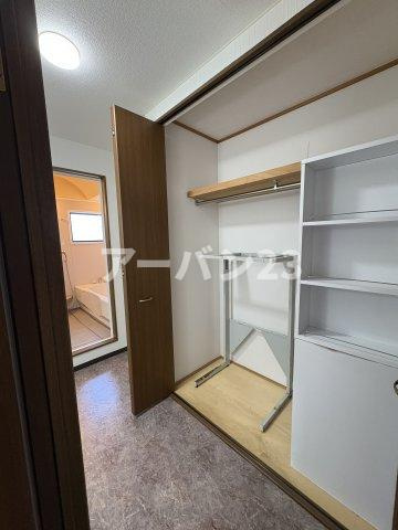 東村山市秋津町５丁目の一戸建ての収納