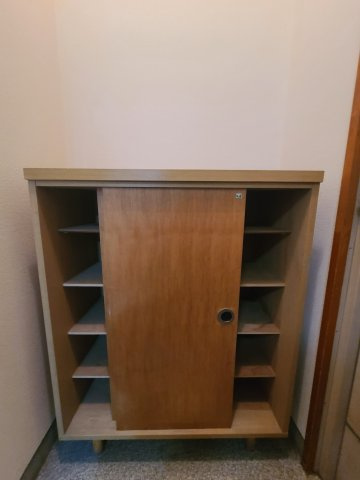 石田ビルの玄関|靴箱