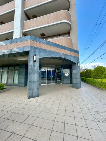 リソシエ栗東グランディス　4Fのエントランス