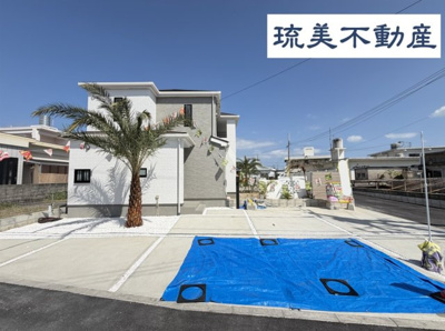 【外観】 | うるま市与那城（全3棟）ラストA号棟 | A号棟　並列駐車5台可♪