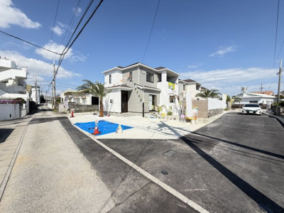 【前面道路含む現地写真】 | うるま市与那城（全3棟）ラストA号棟 | ※南西側公道3m～3.2m♪