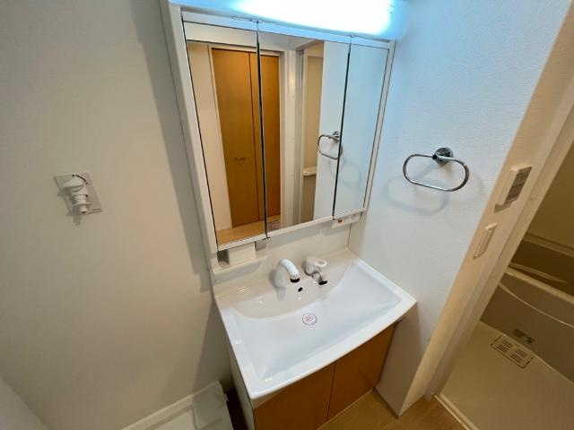 Monte Libro （モンテリブロ）の洗面所|洗髪洗面化粧台