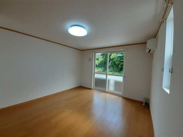 ノイ　インプレスの内装|内装は落ち着いています