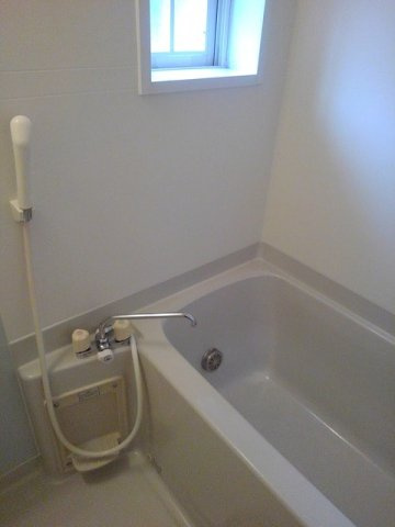 ペアセロベＡの浴室|ゆったり過ごせるお風呂です