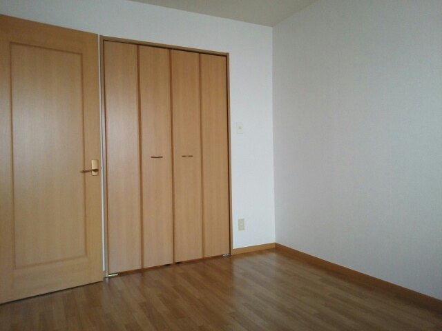 シェーネ・Ｆの内装|明るい色調の室内です