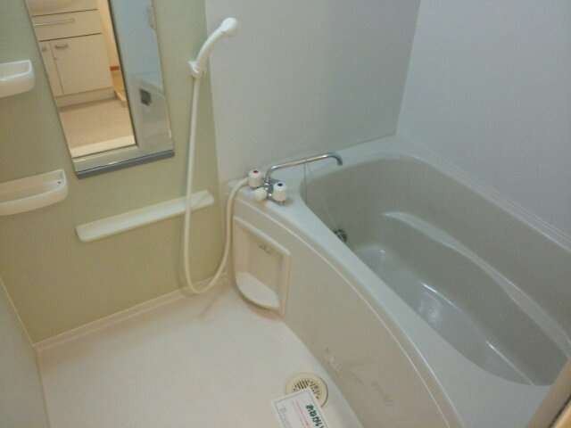 シェーネ・Ｆの浴室|日々の疲れを癒すお風呂付です