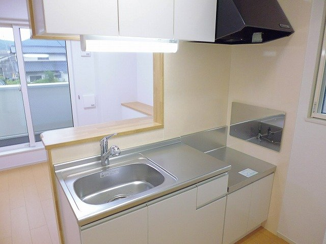 ベルローゼ梅原のキッチン|きれいなキッチンです