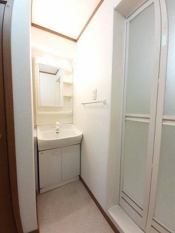 プレーヌ　ミヤモトの洗面所|忙しい朝には欠かせない洗面所です