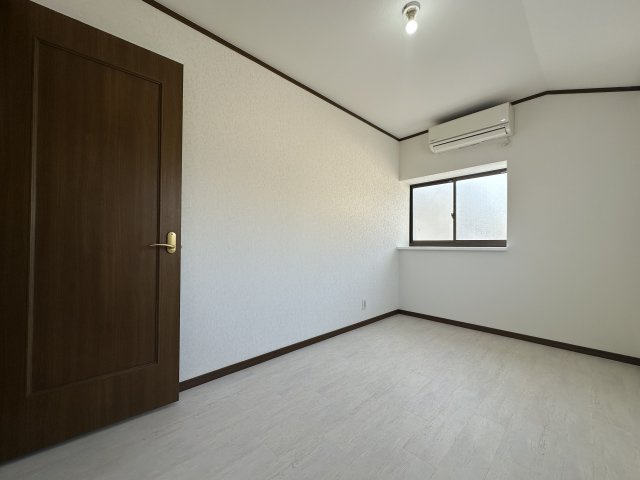 神戸市垂水区北舞子1丁目戸建の洋室