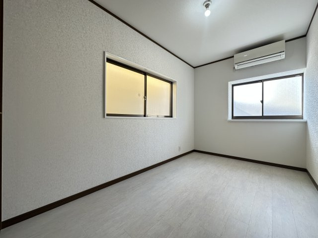 神戸市垂水区北舞子1丁目戸建の洋室