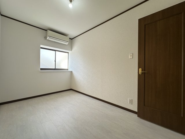 神戸市垂水区北舞子1丁目戸建の洋室