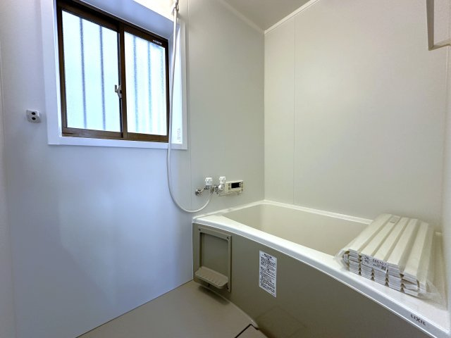 神戸市垂水区北舞子1丁目戸建の浴室