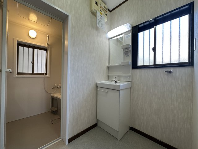 神戸市垂水区北舞子1丁目戸建の独立洗面台