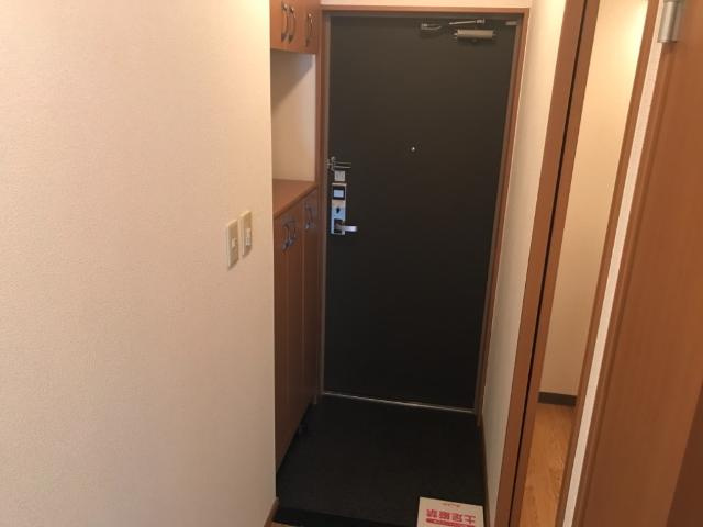 グリーン・コートの玄関|玄関