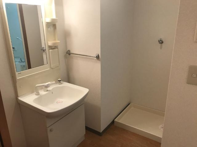 グリーン・コートの洗面所|洗面