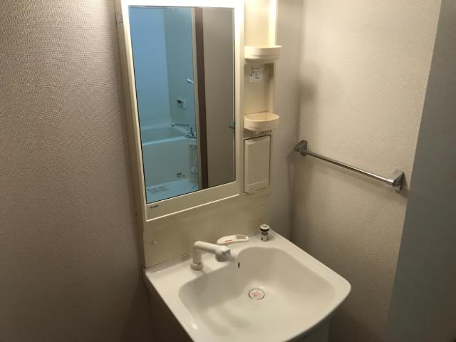 グリーン・コートの洗面所|洗面