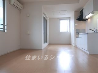 広島市安佐北区可部東１丁目のアパートの居間・リビング