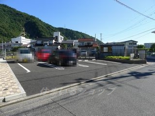 広島市安佐北区可部東１丁目のアパートの駐車場