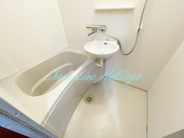 藤沢市鵠沼石上２丁目の賃貸マンションの浴室