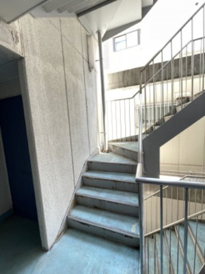 【その他共用部分】 | リーベ里 | 共用階段です