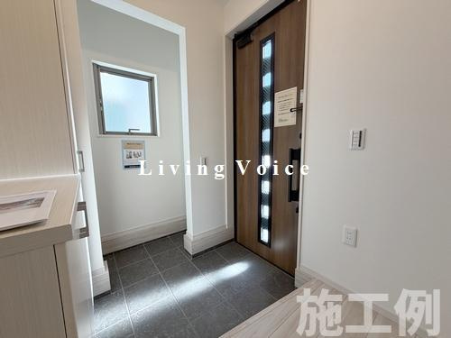 【玄関】 | 【仲介手数料０円】秦野市鶴巻南2期　新築一戸建て　1号棟　全3棟 | 秦野市鶴巻南2期　新築一戸建て　1号棟　全3棟