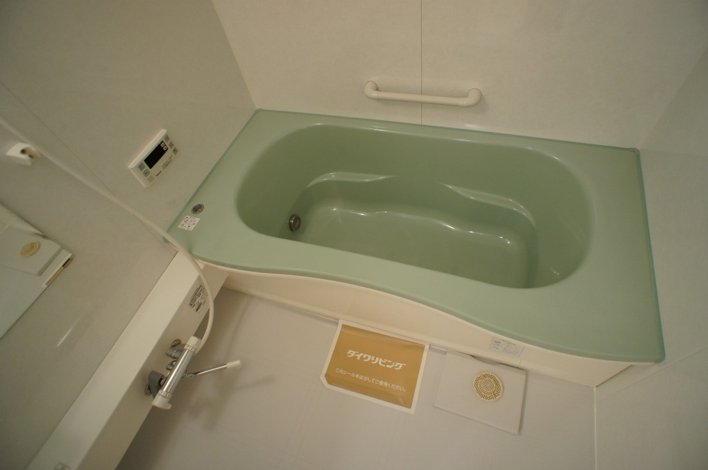 コム　アニモの浴室