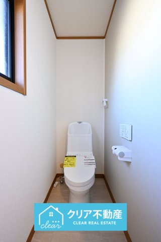 【トイレ】 | 太田市新田市野井町　中古住宅 | 2階にもトイレがあるので忙しい朝も分けて使えます！