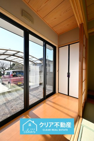 【和室】 | 太田市新田市野井町　中古住宅 | 縁側では日向ぼっこも楽しめます♪