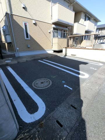 フェリーチェの駐車場