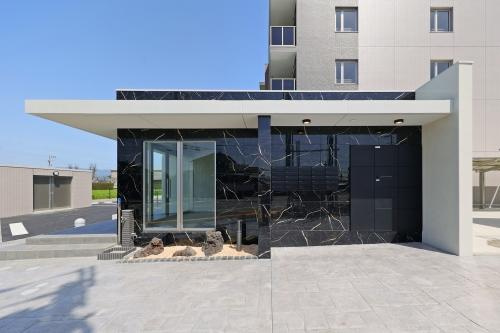 ボルドーⅤ番館のエントランス|別号数タイプ