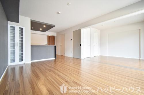 ボルドーⅤ番館の居間・リビング|別号数タイプ