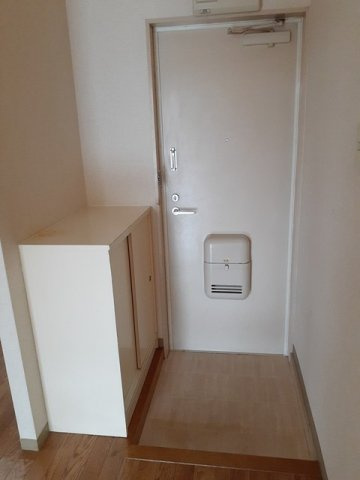 パレス緒川　　刈谷市近郊の賃貸ならクラスホーム刈谷店の玄関|収納もある玄関です