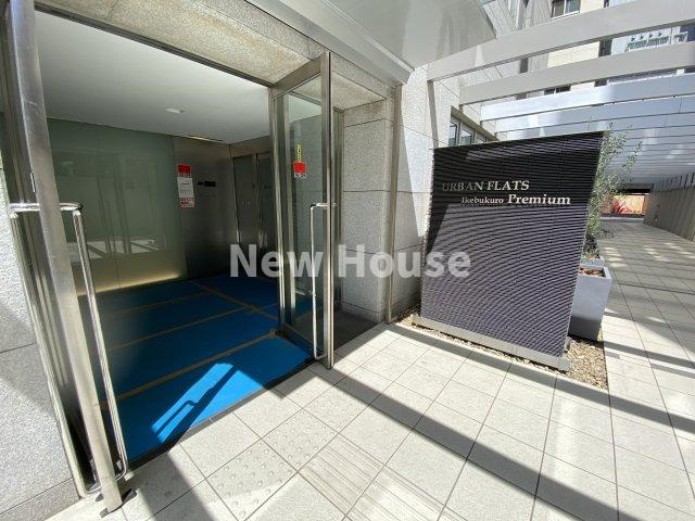 アーバンフラッツ池袋プレミアムのエントランス