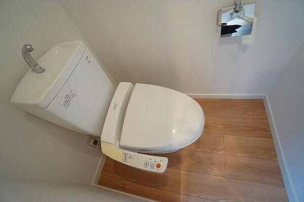 アーバンフラッツ池袋プレミアムのトイレ