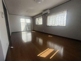 戸塚区名瀬町 中古戸建 3480万円の洋室