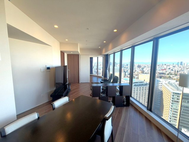 ブリリアタワー上野池之端の居間・リビング