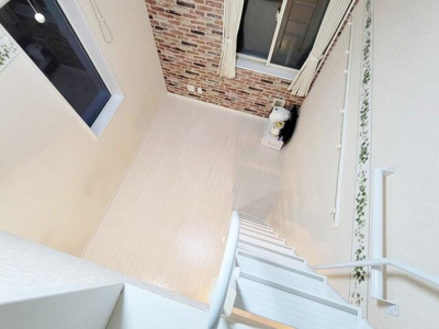 【居間・リビング】 | ユナイトＡＮＺＥＮアリソン・ベッケル | 照明付き・電源有りロフト