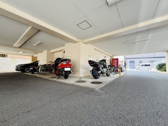 プリンスマンション五条の駐車場|別号数タイプ