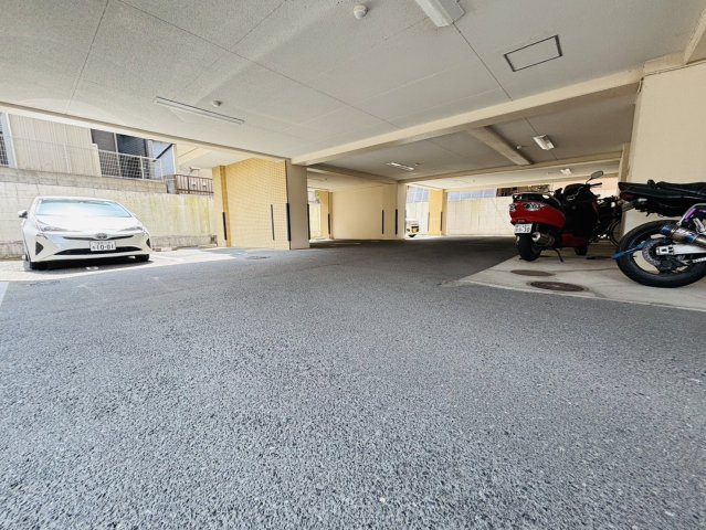 プリンスマンション五条の駐車場|別号数タイプ