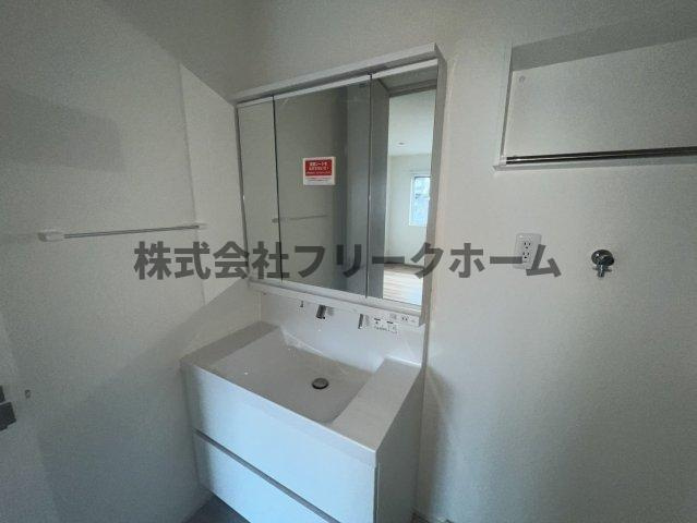 三鷹市井の頭3丁目貸家の洗面所