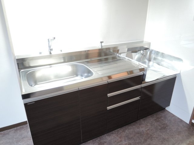 クローネ川口のキッチン|別号室の参考写真です。